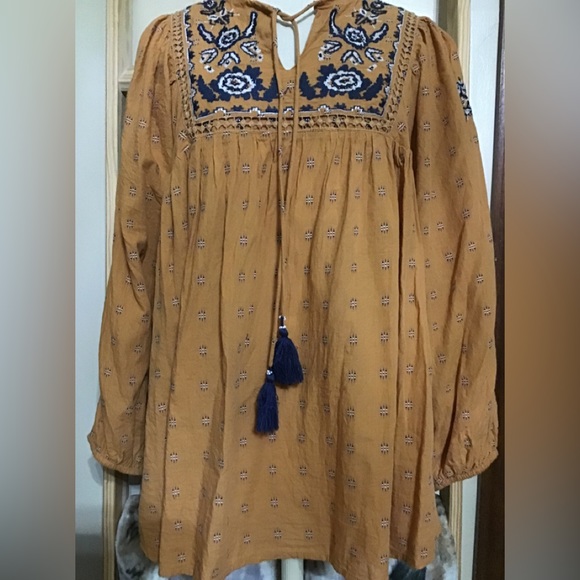 Tantrums Tops - Woman’s size medium tantrums, BoHo top with beautiful embroidery and tassel ties